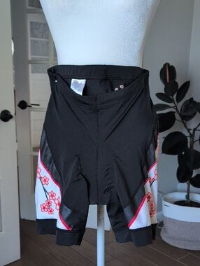 Pearl Izumi Elite Women's Black Cycling Shorts with Pink Floral Panels Medium